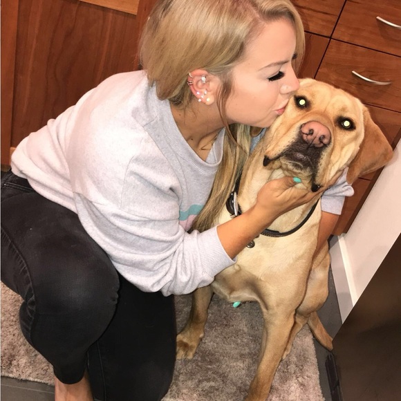 Meet your Posher, Ashley - Picture 5 of 7